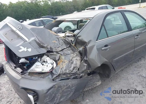 2004 Toyota Camry Xle z USA, uszkodzony, nr VIN 4T1BE32K34U920533